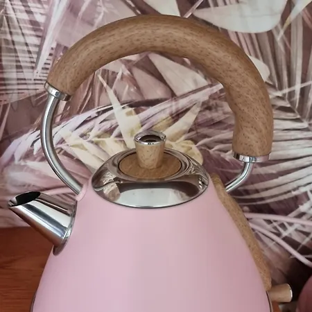 Sous La Houlette, 3 Suites, Pool And Sauna On Demand Bed & Breakfast 4*