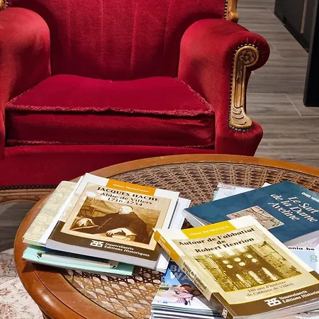 Sous La Houlette, 3 Suites, Pool And Sauna On Demand Frühstückspension Villers-la-Ville