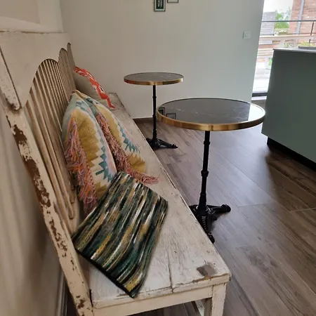 לינה וארוחת בוקר Sous La Houlette, 3 Suites, Pool And Sauna On Demand Villers-la-Ville