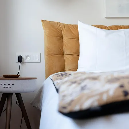 Sous La Houlette, 3 Suites, Pool And Sauna On Demand