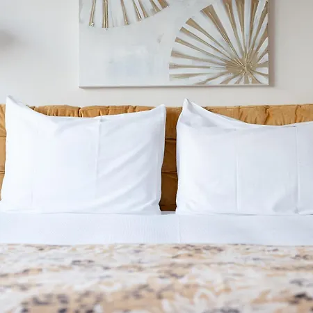 Sous La Houlette, 3 Suites, Pool And Sona On Demand Bed & Breakfast 4*