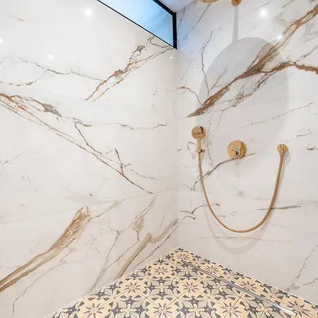 Sous La Houlette, 3 Suites, Pool And Sauna On Demand Bed & Breakfast Villers-la-Ville