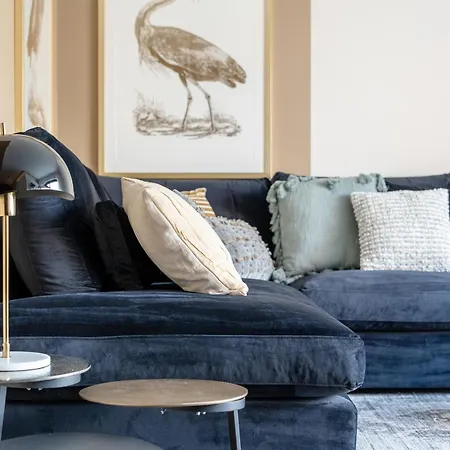 Bed & Breakfast Sous La Houlette, 3 Suites, Pool And Sauna On Demand