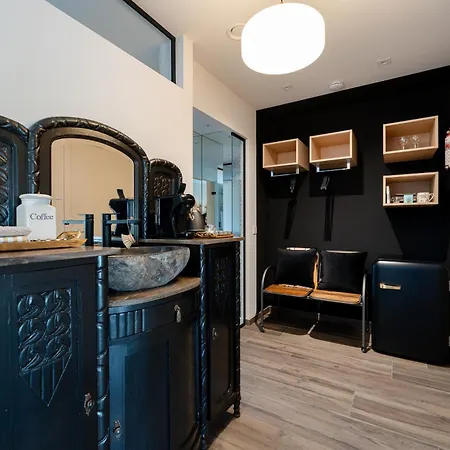 Frühstückspension Sous La Houlette, 3 Suites, Pool And Sauna On Demand Villers-la-Ville