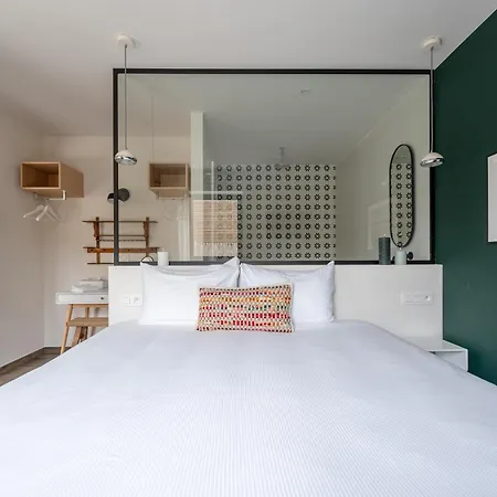 Sous La Houlette, 3 Suites, Pool And Sauna On Demand