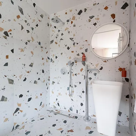 Sous La Houlette, 3 Suites, Pool And Sauna On Demand