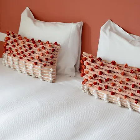 Sous La Houlette, 3 Suites, Pool And Sauna On Demand Frühstückspension Villers-la-Ville