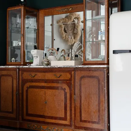 Bed & Breakfast Sous La Houlette, 3 Suites, Pool And Sauna On Demand