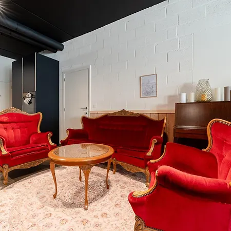 Sous La Houlette, Suites, Piscine Interieure Et Sauna *