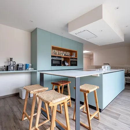 Sous La Houlette, Suites, Piscine Interieure Et Sauna Bed & Breakfast