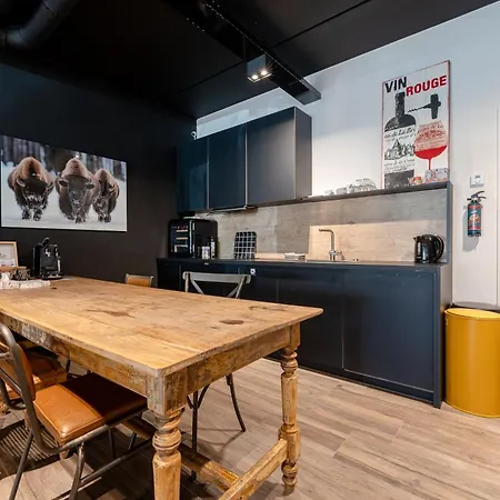 Bed & Breakfast Sous La Houlette, Suites, Piscine Interieure Et Sauna *