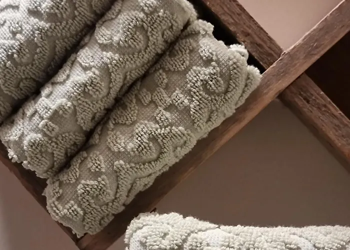 Sous La Houlette, 3 Suites, Pool And Sauna On Demand 4*