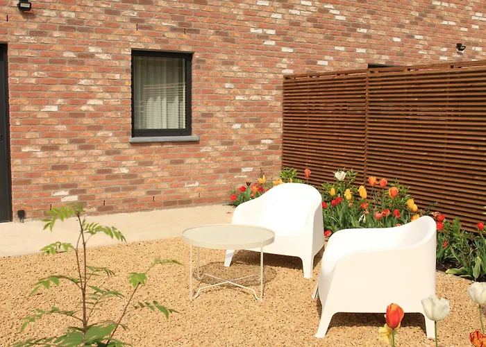 Sous La Houlette, 3 Suites, Pool And Sauna On Demand Bed and Breakfast Villers-la-Ville