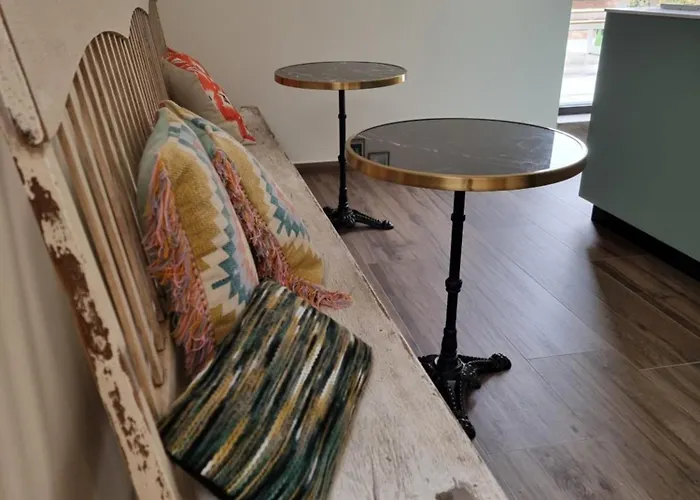 Bed and Breakfast Sous La Houlette, 3 Suites, Pool And Sauna On Demand Villers-la-Ville