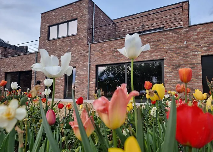 Sous La Houlette, 3 Suites, Pool And Sauna On Demand 4*