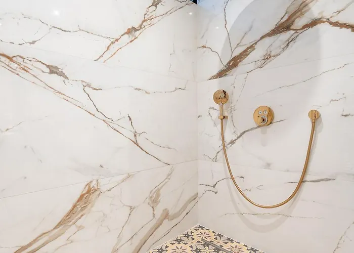 Sous La Houlette, 3 Suites, Pool And Sauna On Demand Bed and Breakfast Villers-la-Ville