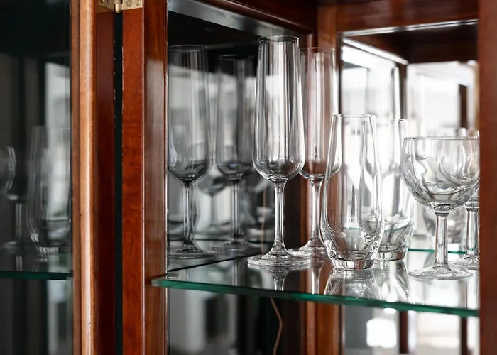 Bed and Breakfast Sous La Houlette, 3 Suites, Pool And Sauna On Demand