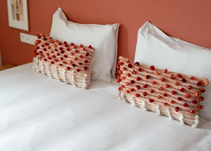 Sous La Houlette, 3 Suites, Pool And Sauna On Demand Bed and Breakfast Villers-la-Ville